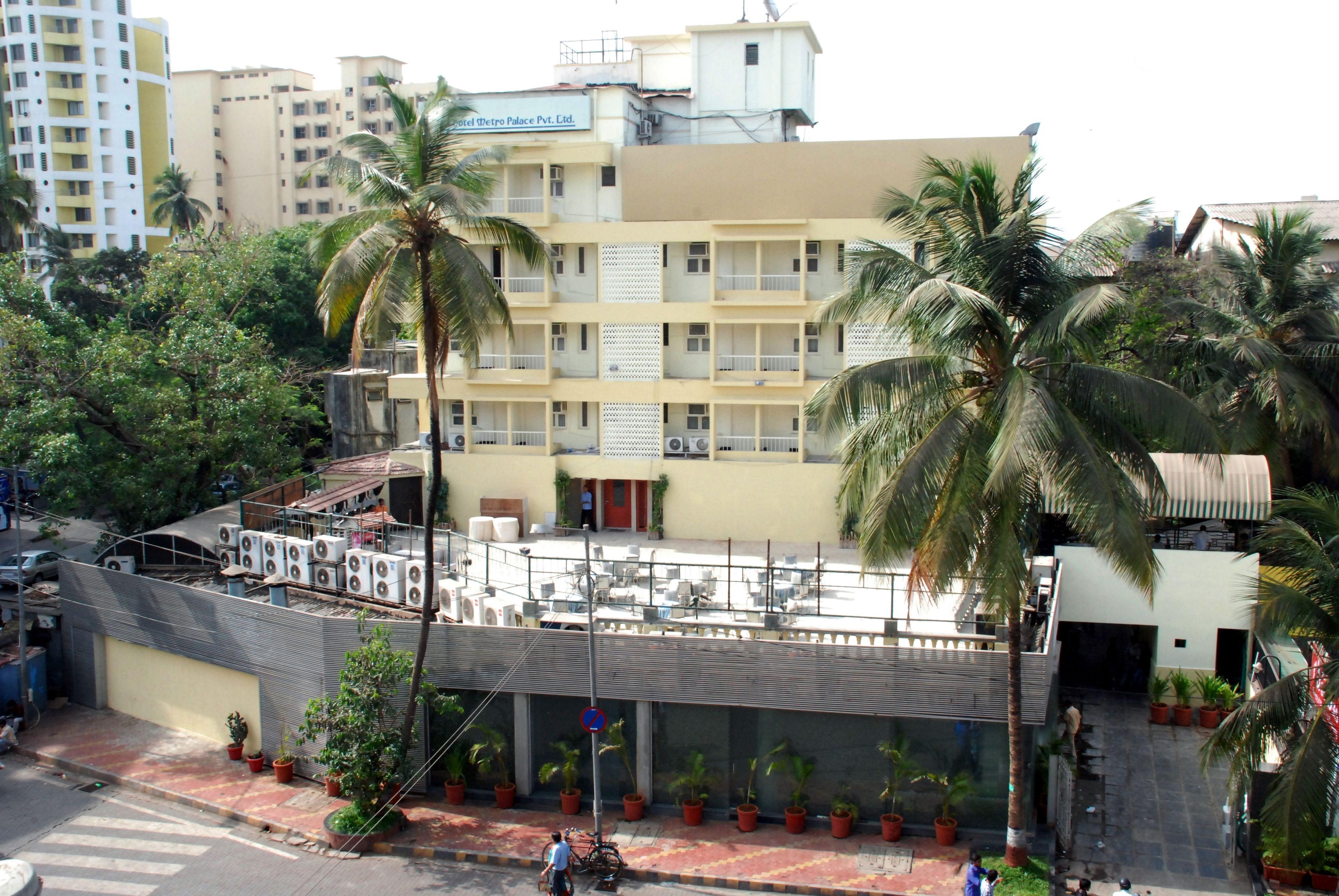 Hotel Metro Palace Bandra, Mumbai